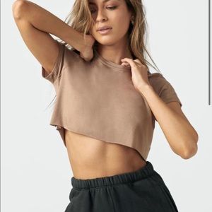 Cropped tee